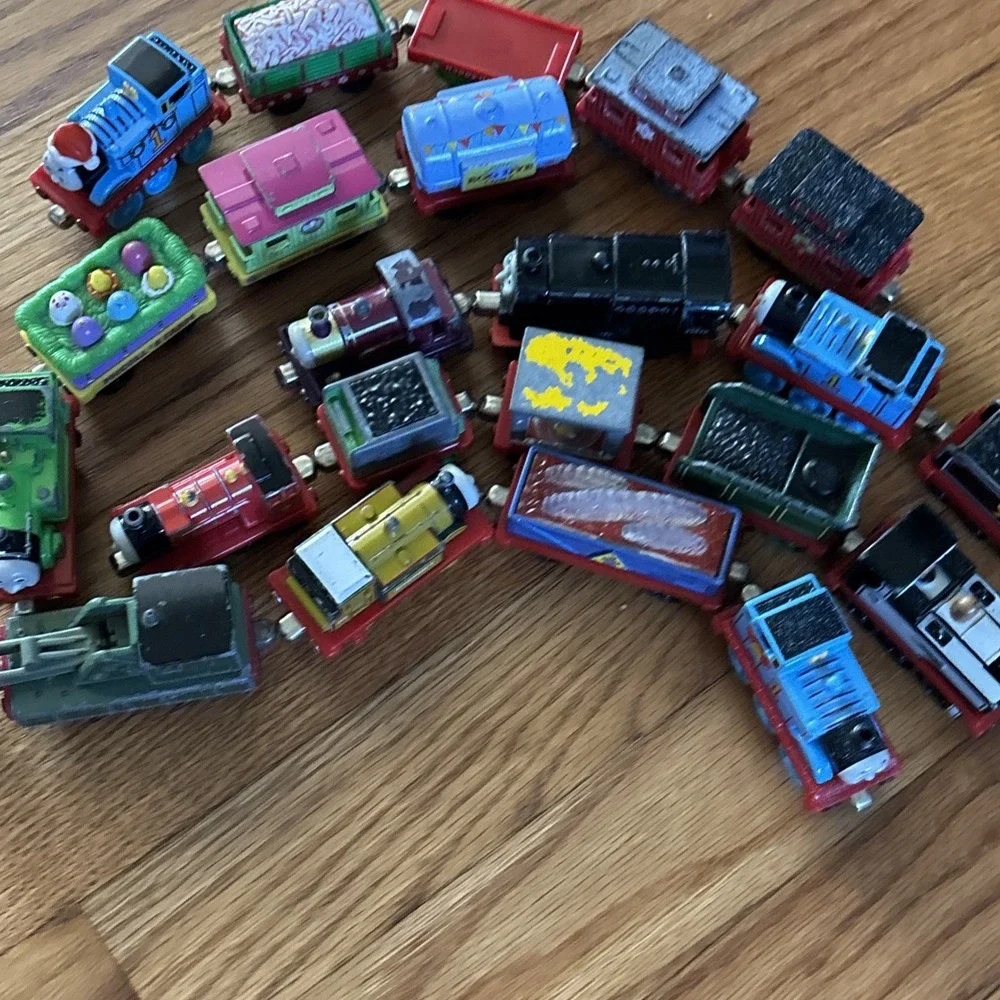 Thomas &‎ Friends Collections Train 2006 Limited Cars Holidays Christmas Easter